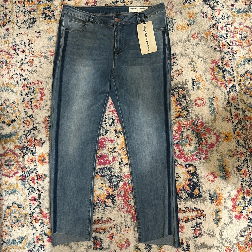 Mystree Premium Denim Super cute- NWT - Size 31